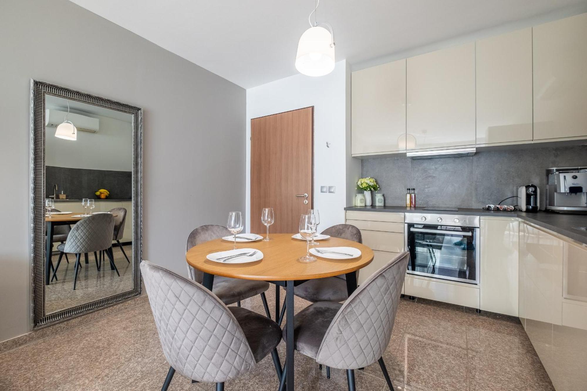 Julie'S Sunny Cozy Apartment With Balcony Sofia Exterior photo